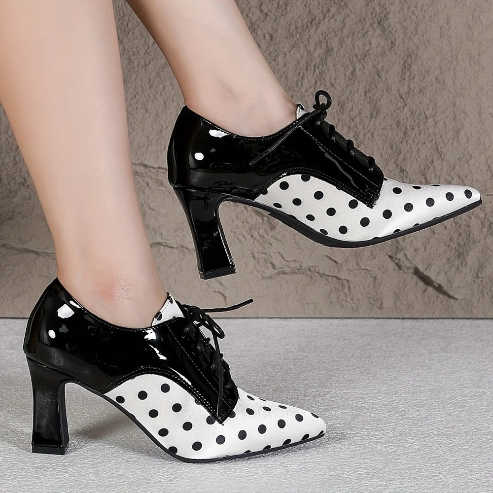 Women's Black & White Polka Dot Pointed Toe Block Heel Pumps – Stylish Oxfords